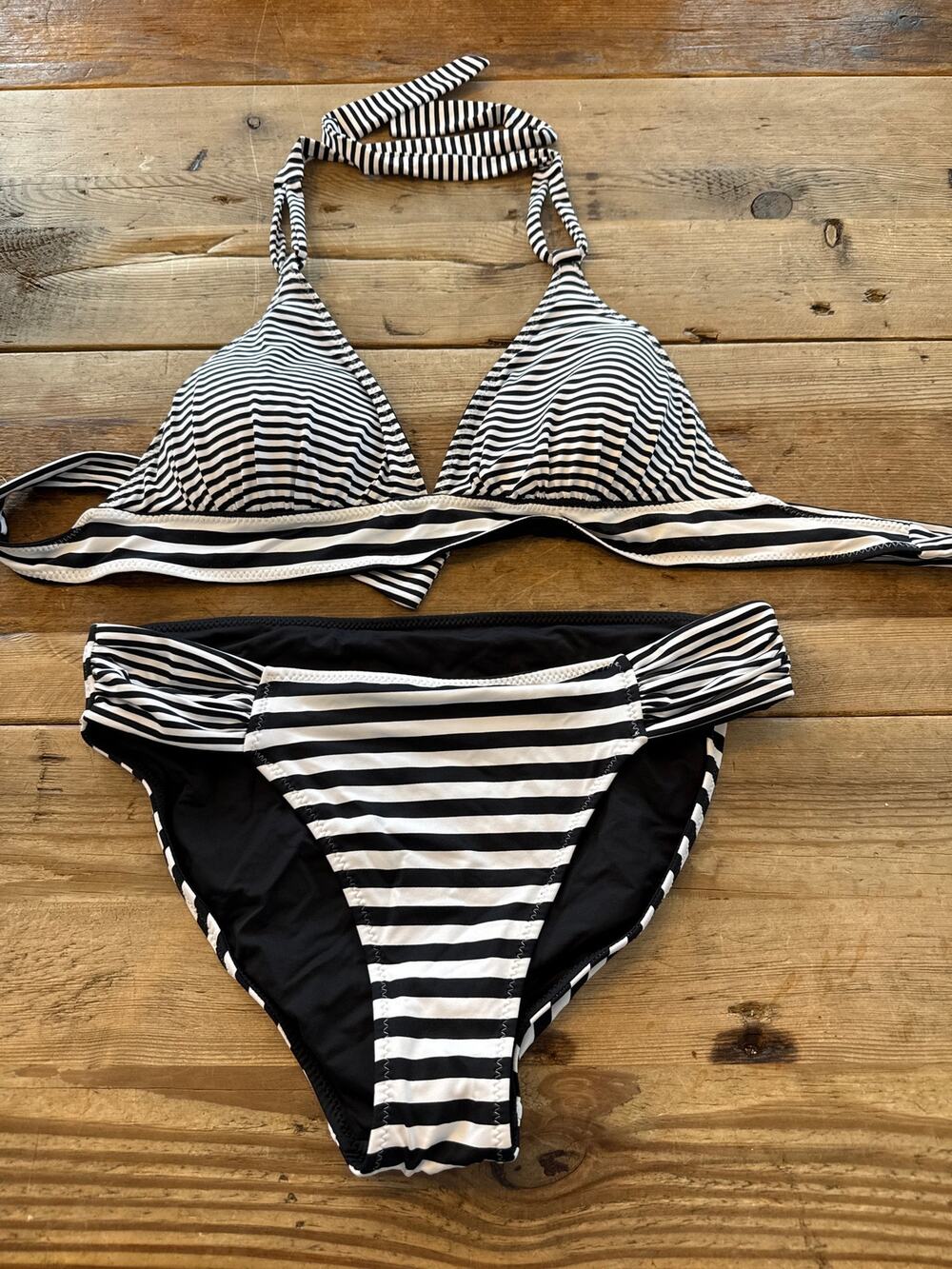 Tommy Bahama Black / White MEDIUM  Reversible Halter Top / Hipster Bottom SET